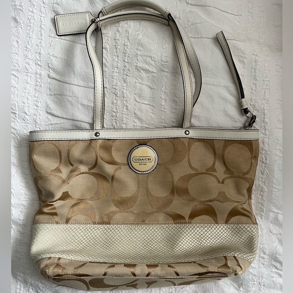 Coach Handbags - Coach Medium Size Tote Bag